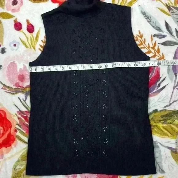 Requirements women’s sleeveless top with turtleneck and acrylic beading, size XL - Picture 2 of 11